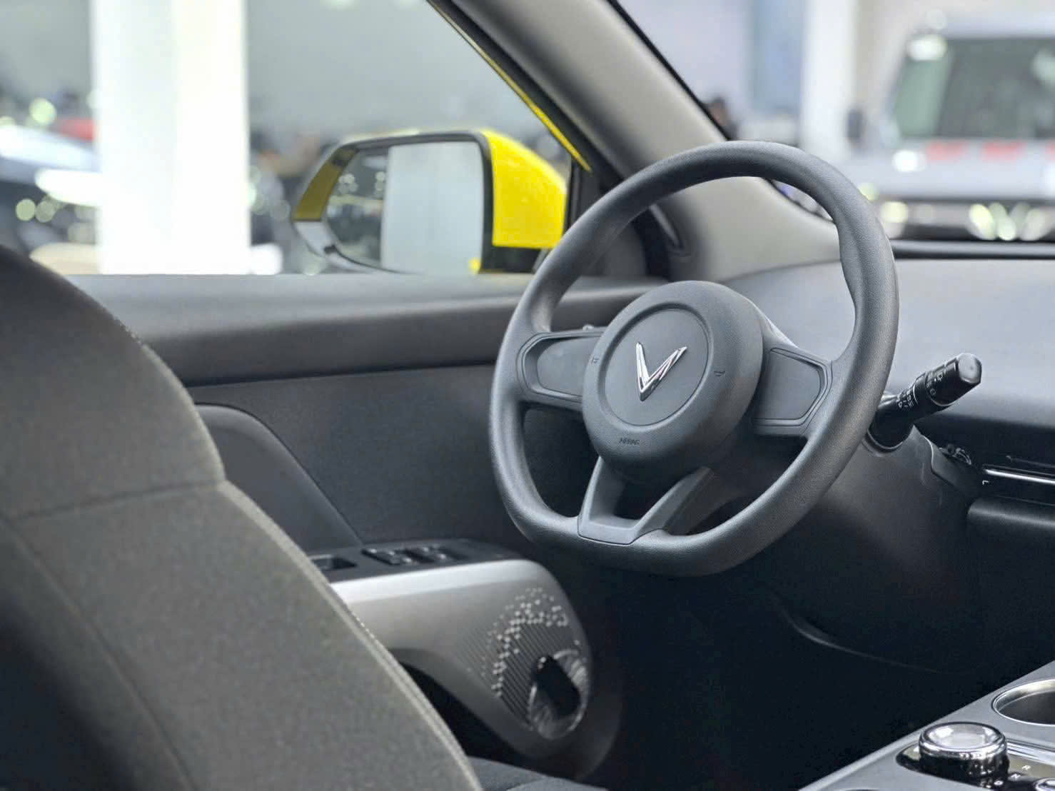 VinFast Limo Green - Ảnh 13